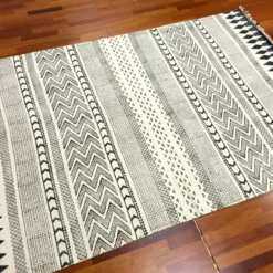 Räsymatto - Marrakech (musta/harmaa/valkoinen) -Pyöreät matot myymälä img 4943